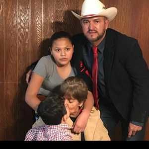 Meet your Posher, Ismael